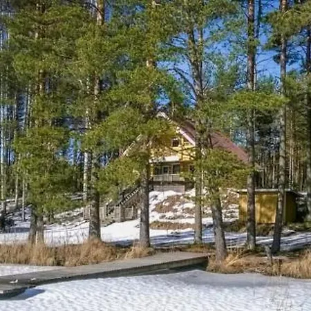 Holiday home Aurinkoranta By Interhome Halttula